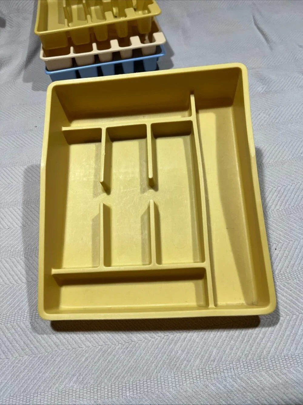 Vintage MCM Gold Rubbermaid Party Plan Silverware Flatware Drawer Organizer 2924